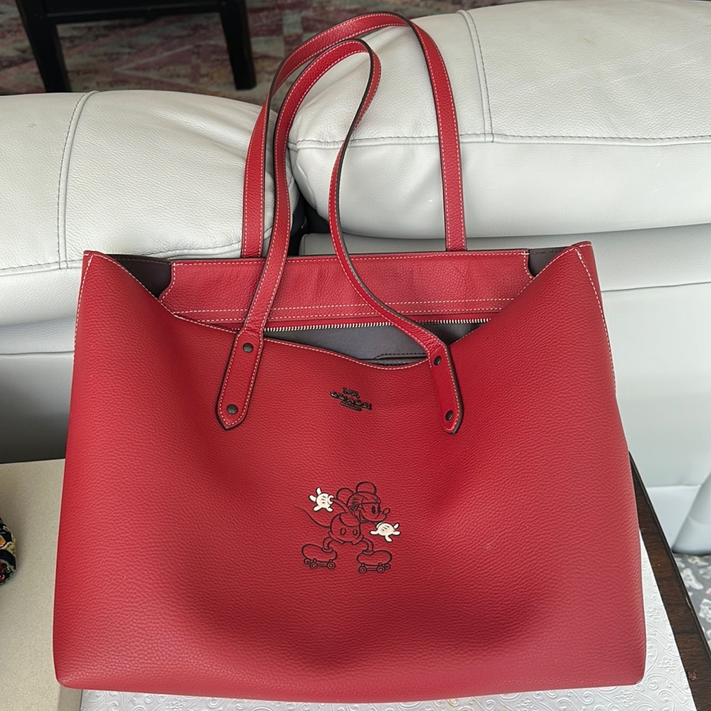 Disney X Coach Central Tote With
Zip With Mickey Mouse Motif